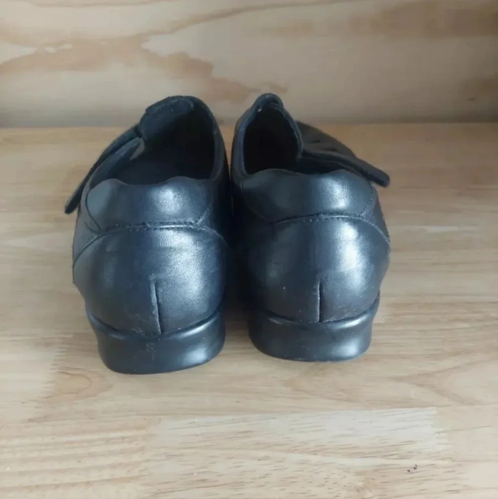 SAS Roamer Women's Size 11/12 black leather Mary Jane Loafers Tripad comfort
